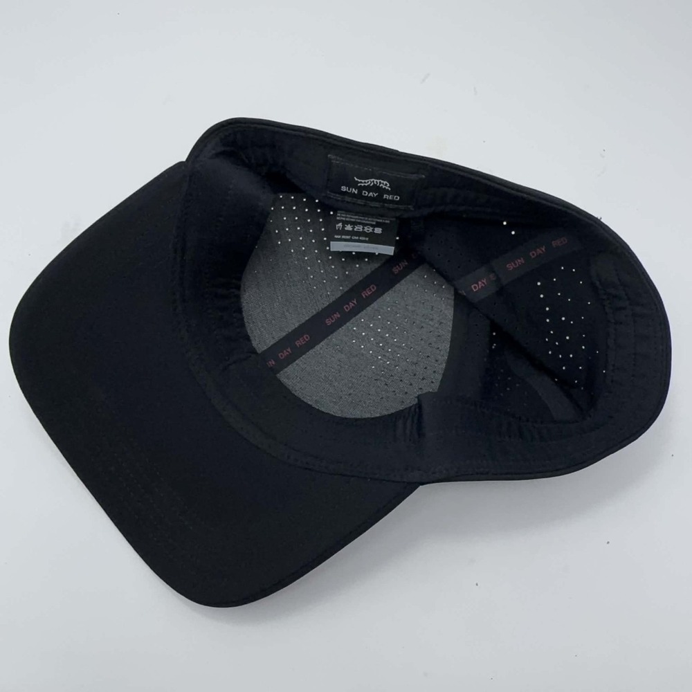 Sun Day Red Tiger Woods Performance Golf Hat Black Stretch Fit Perforated Cap L - Picture 8 of 10